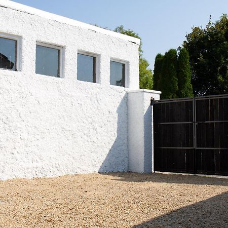 Hill House Lodge Sleeps 6 Overlooking The Rock Of Cashel Cashel  Buitenkant foto
