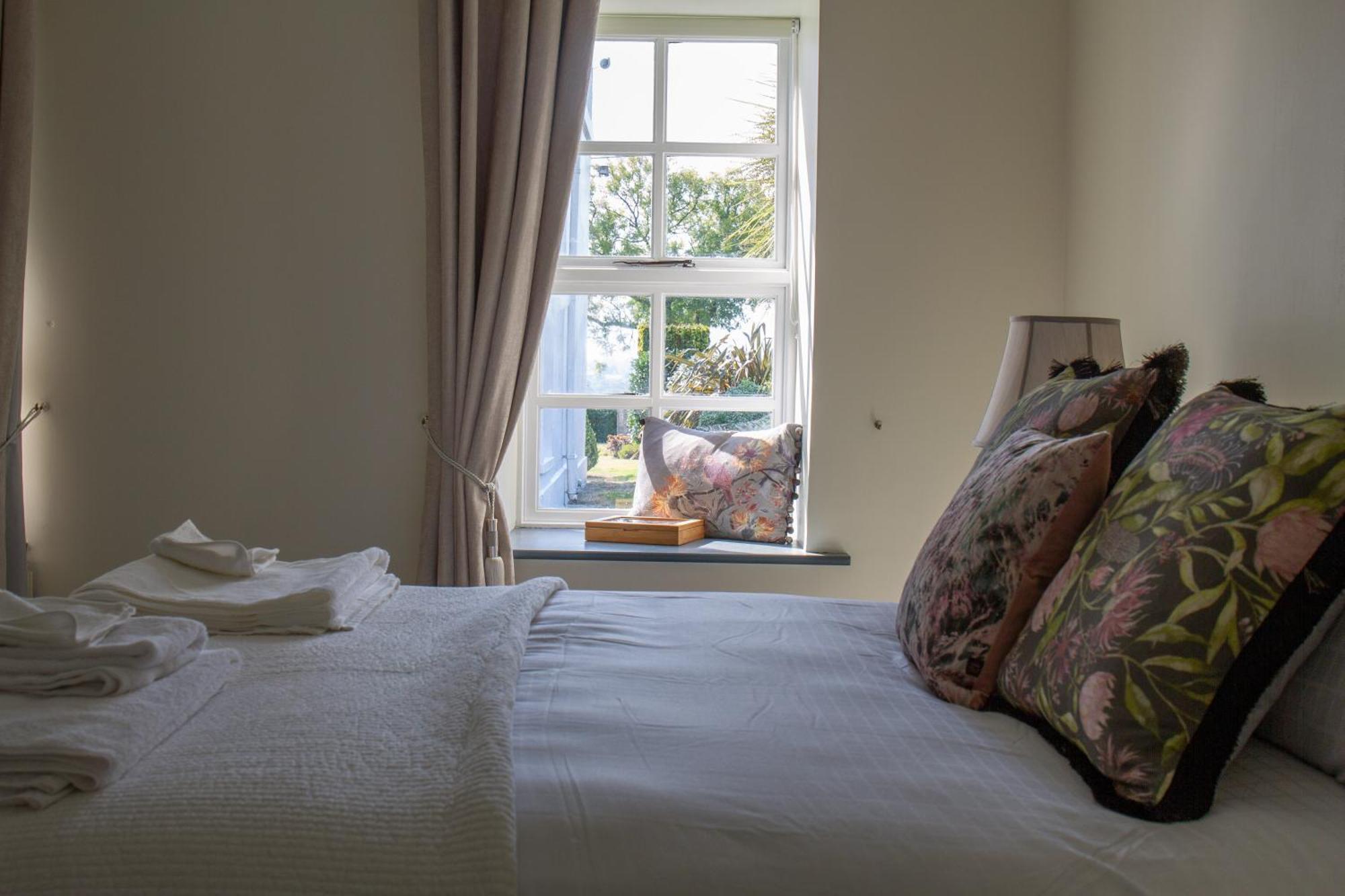 Hill House Lodge Sleeps 6 Overlooking The Rock Of Cashel Cashel  Buitenkant foto