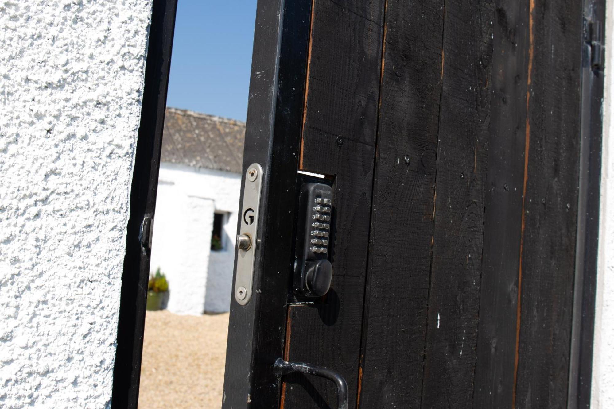 Hill House Lodge Sleeps 6 Overlooking The Rock Of Cashel Cashel  Buitenkant foto