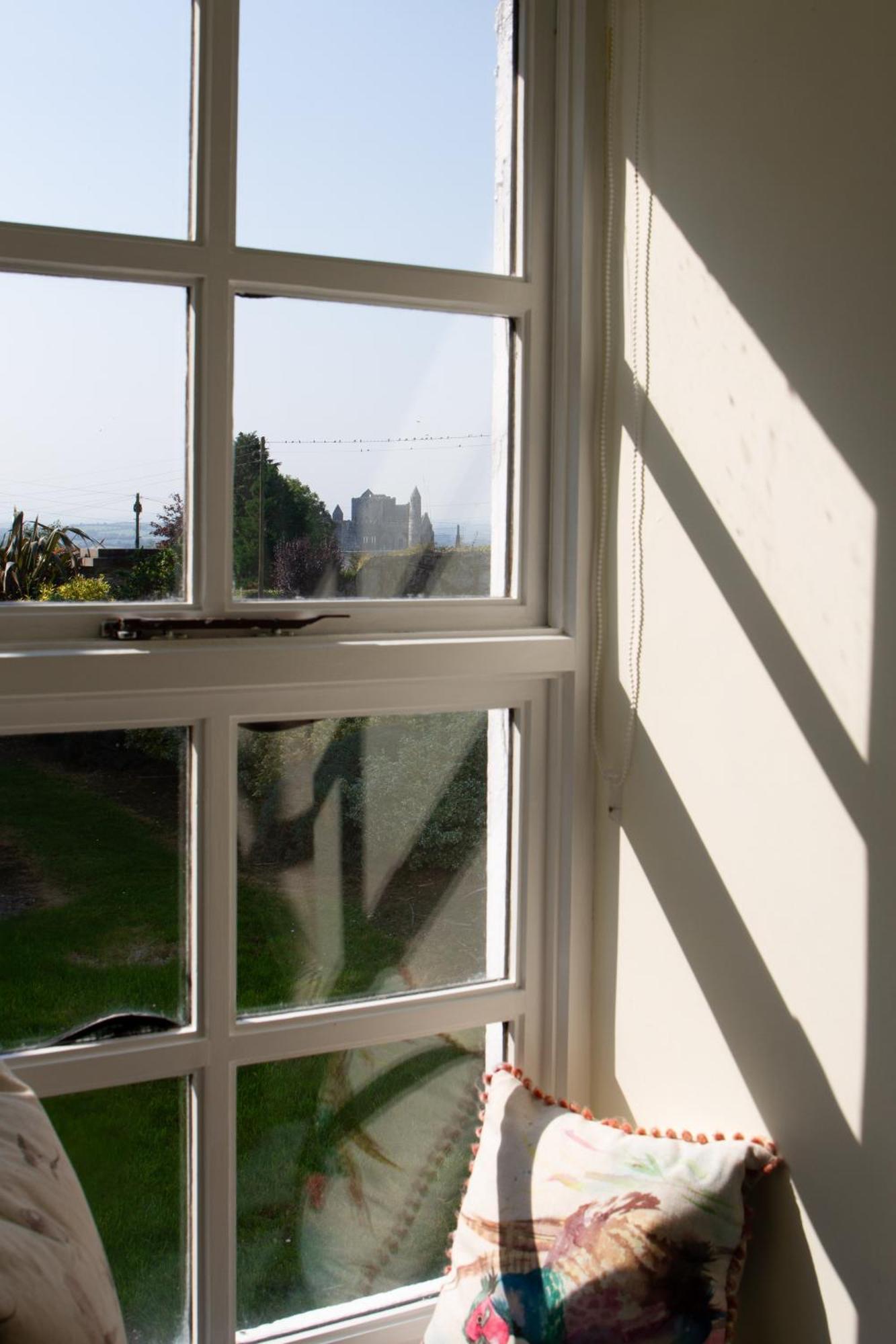 Hill House Lodge Sleeps 6 Overlooking The Rock Of Cashel Cashel  Buitenkant foto